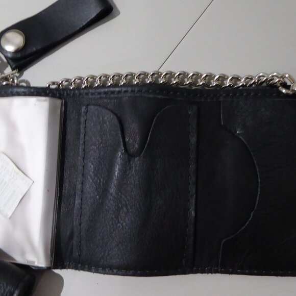 Brutus on motorcycle leather trifold wallet with chain - Picture 3 of 9